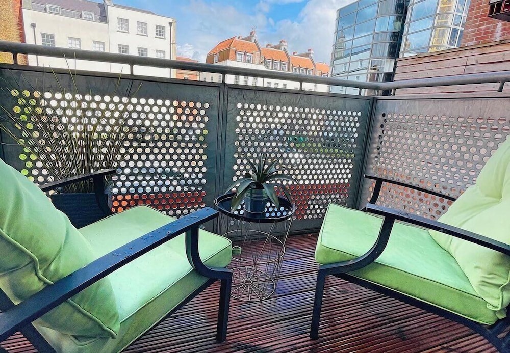 Flat 4 Pembroke Court