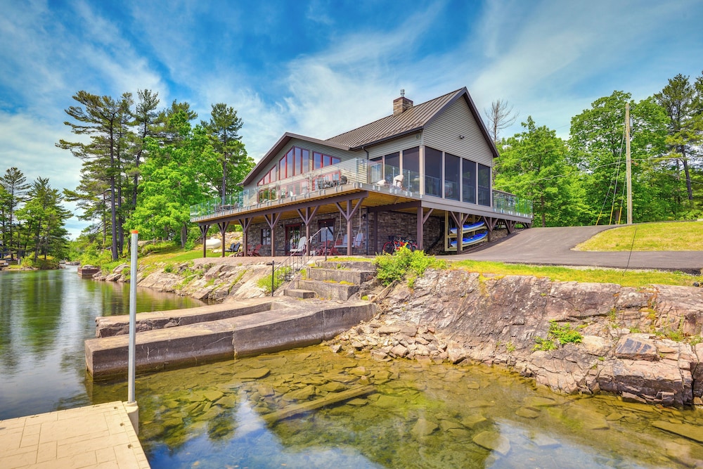 Hot Tub Dock: Waterfront Wellesley Island Home! - Property Image 19
