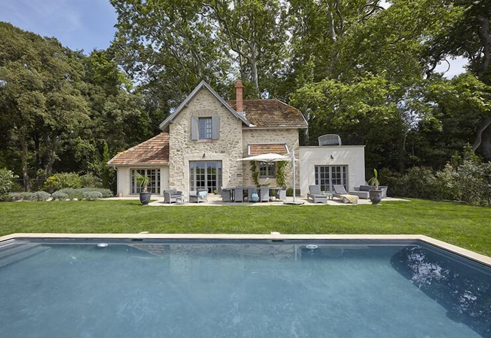 Hotel Château St Pierre de Serjac