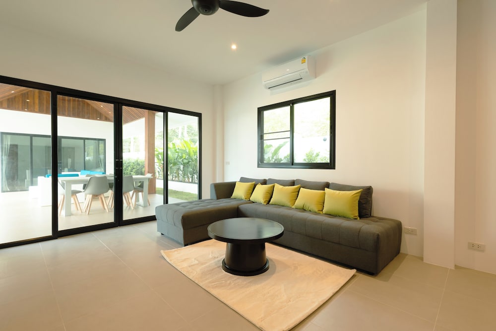 Samui Paradise Pool Villa by Sea N' Rent