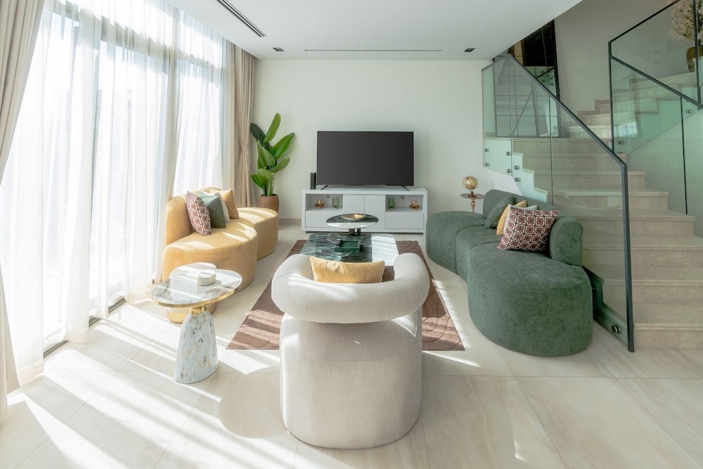 Luxury townhouse in Al Danah Bay