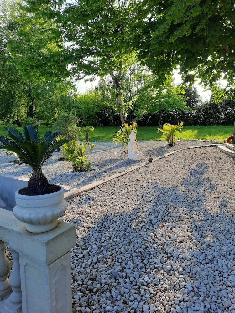 Le Domaine de Canesse