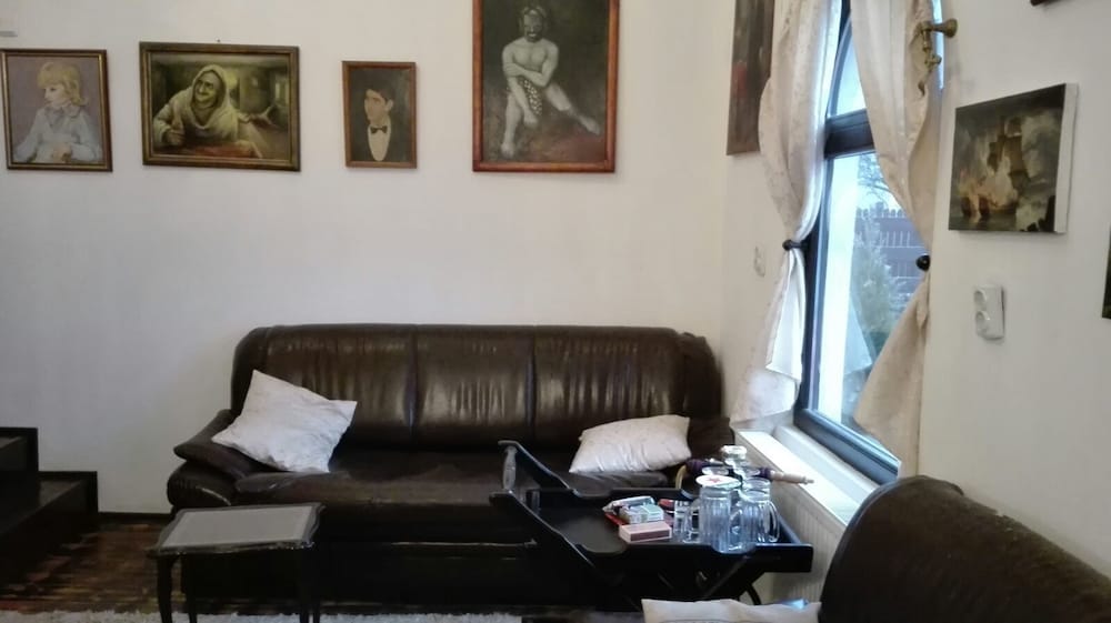 Lili's House