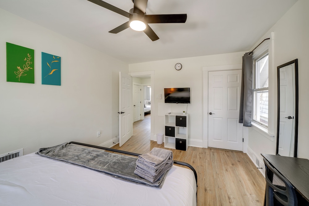 4 Mi to Dtwn: Pet-friendly Home in Pittsburgh