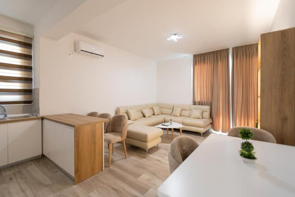 Zani's Villa