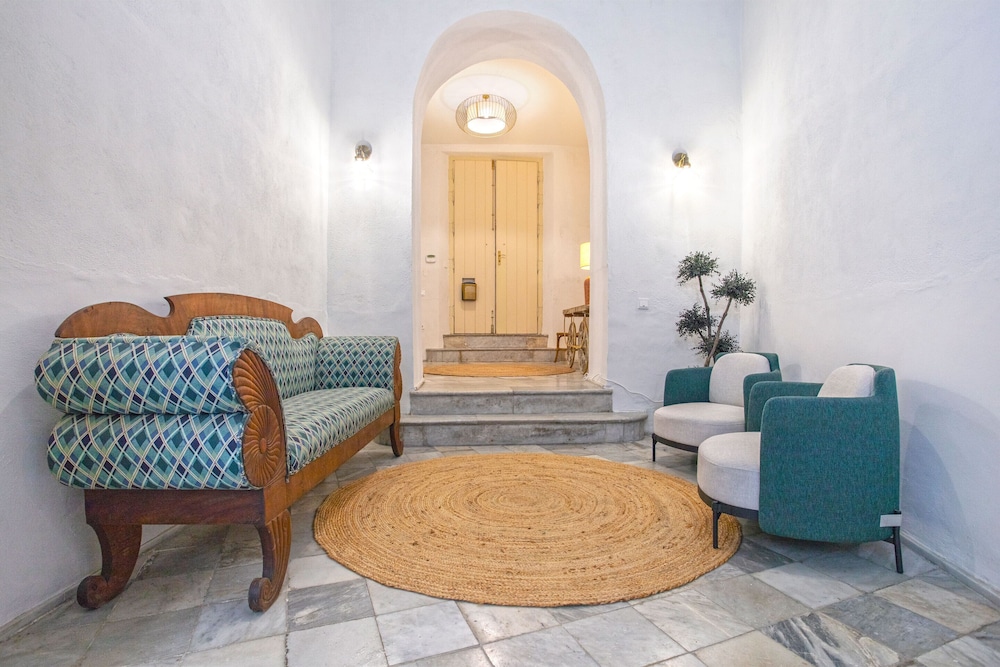 Amazing 4BD Duplex With Terrace in Santa Cruz Abades Terrace III