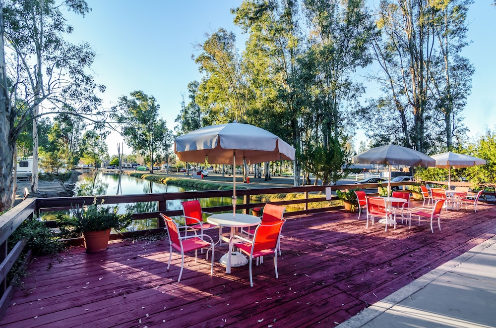 Wilderness Lakes RV Resort