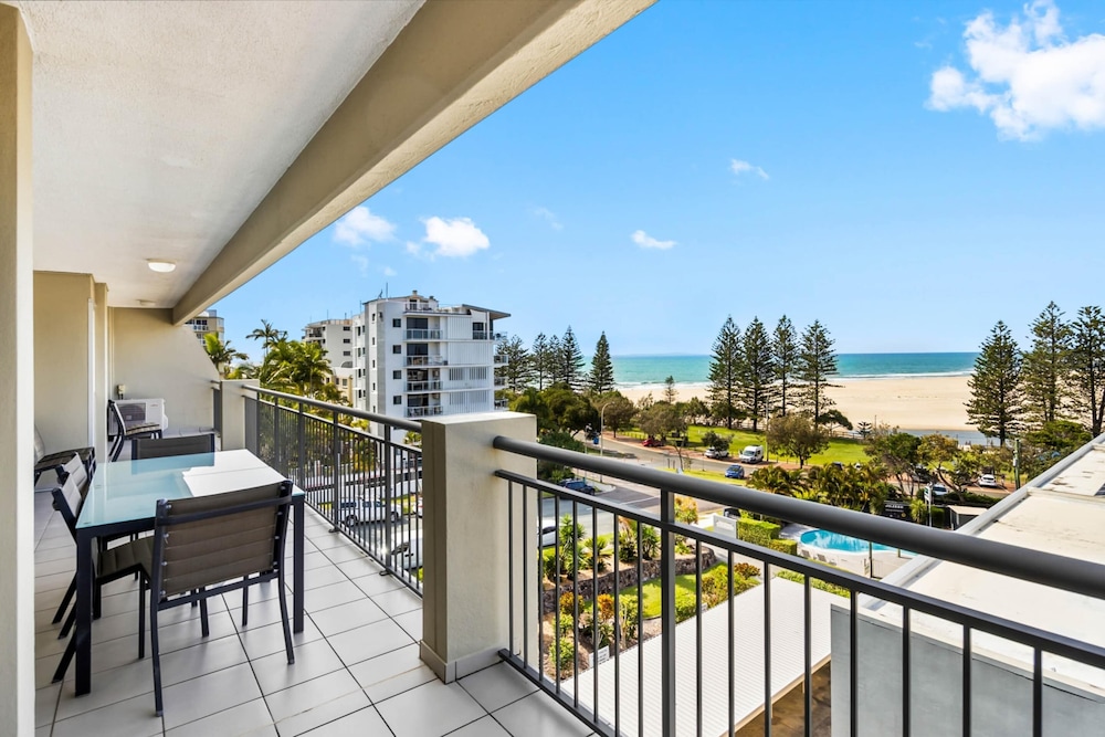 Oceanfront 3-bed Retreat With Pool-steps to Beach