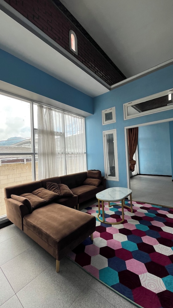 Rees Cabin & Homestay