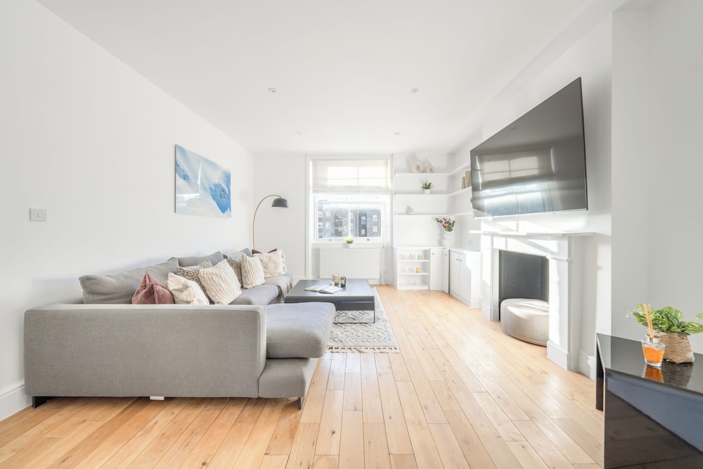 Hyde Park 3BR Retreat by Marble Arch
