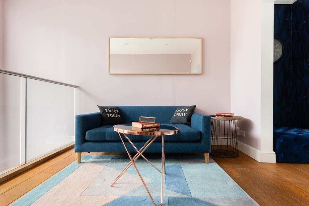 The Glasshouse Escape - 5BDR Victorian Jewel with Modern Twists in Jericho