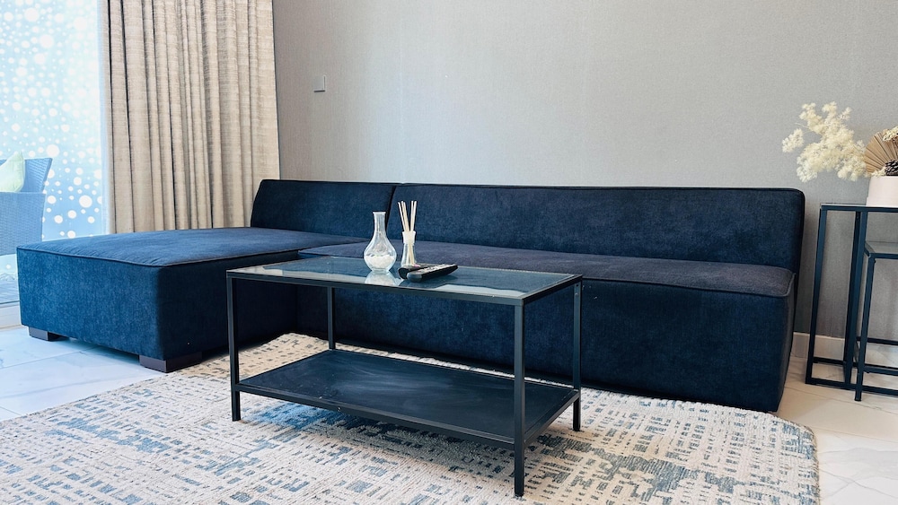 Premium 2 Bed Millennium Apartment
