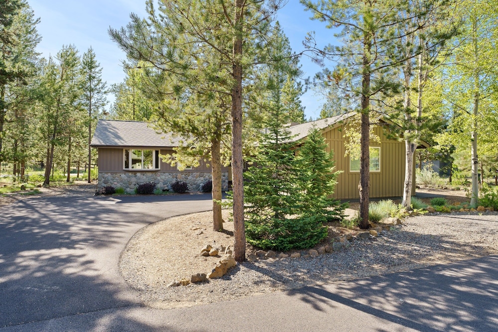 6 Dutchman 3 Bedroom Home