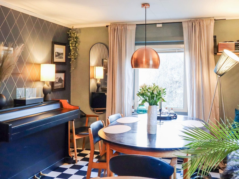 6 Person Holiday Home in Sondeled