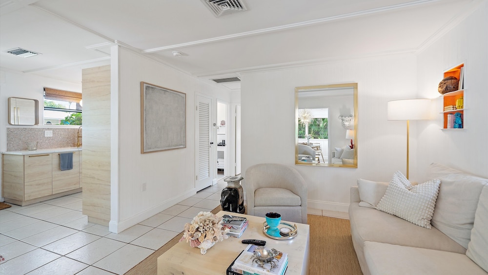 Hidden Oasis A 1 Bedroom Bungalow