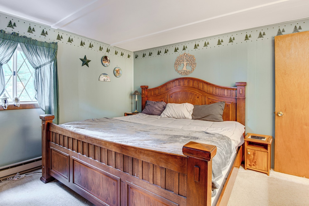 < 1 Mi to Lake Winnipesaukee: Family Winter Escape