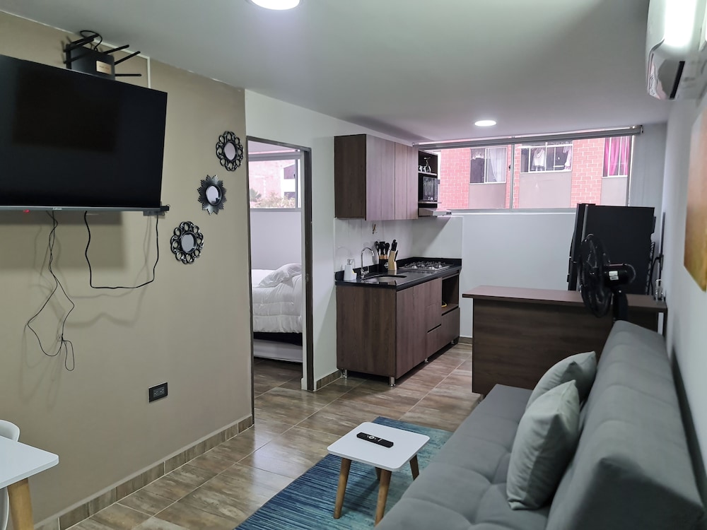 RG33 ApartaSuites