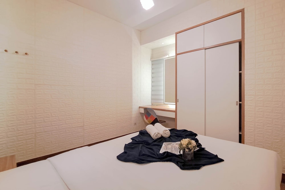 Modern And Comfy 2Br Apartment Mekarwangi Square Cibaduyut