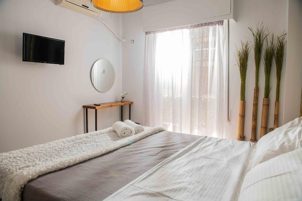 Lovely Apartment- At017