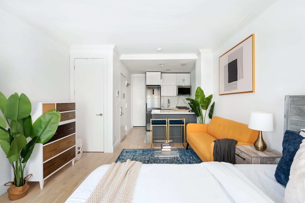 1597 New York Apt