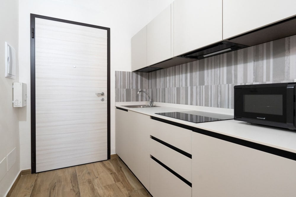 Nicolaus 204 - Grey Room by Wonderful Italy