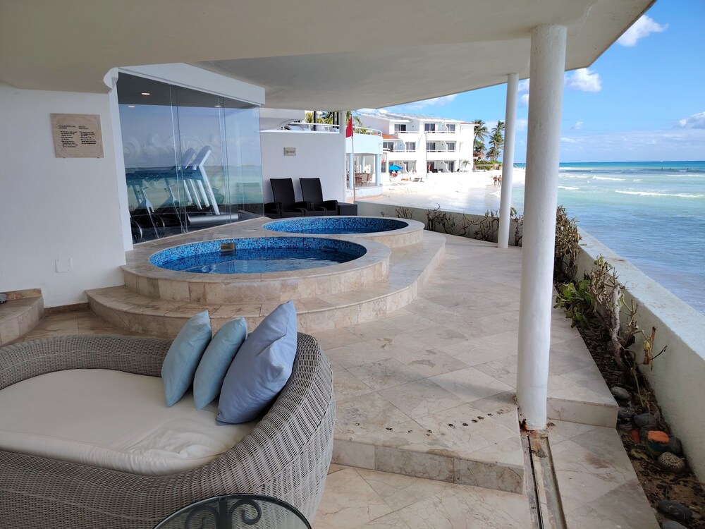 Beach front-Ocean View Studio -Hotel Sunset Fishermen condo 344/C