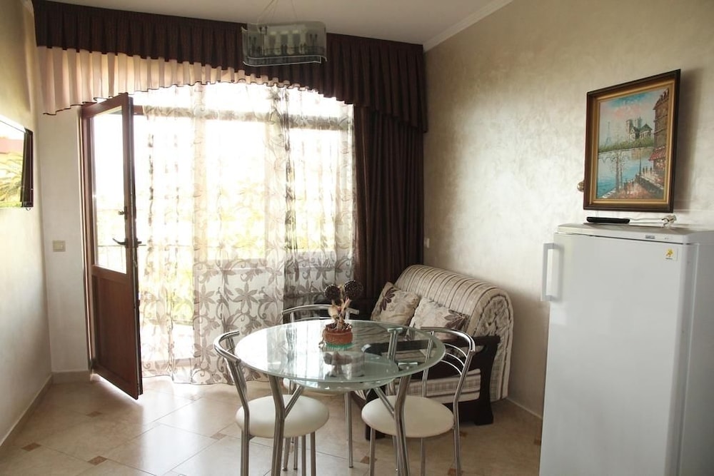 Na Pribrezhnoy Guest House view 5
