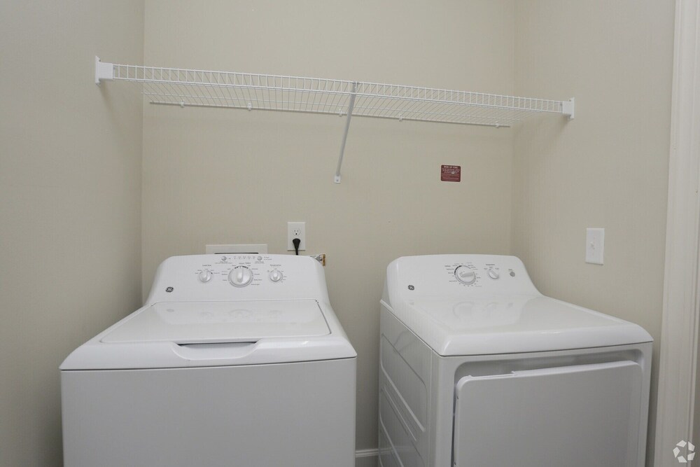 Landing Apartments Greer - Sugar Creek