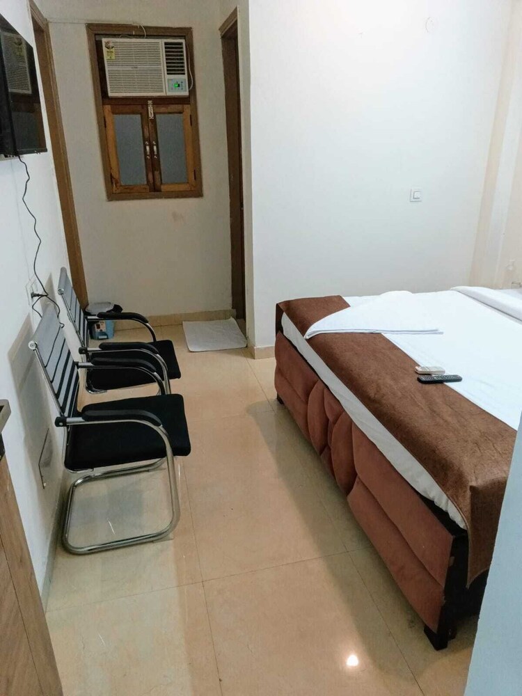 Soooper Hotel