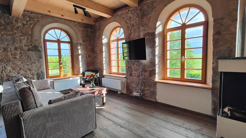 HexenburgbeiDresden 3 Zimmer Architektengaleriewohnung mit eigener Sauna, 2 Kaminen - Nähe Sächsische Schweiz