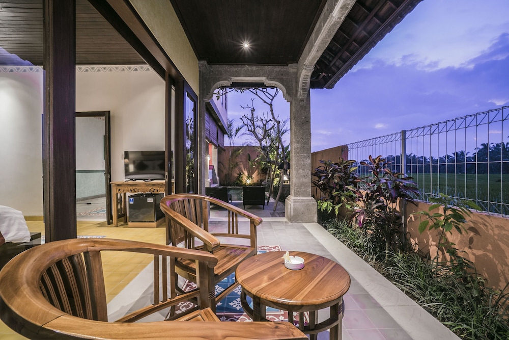 Villa Tanah Carik view 2