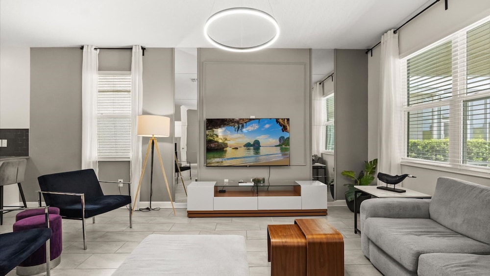 Upstay Championsgate 9BR Villa With Pool Cinema