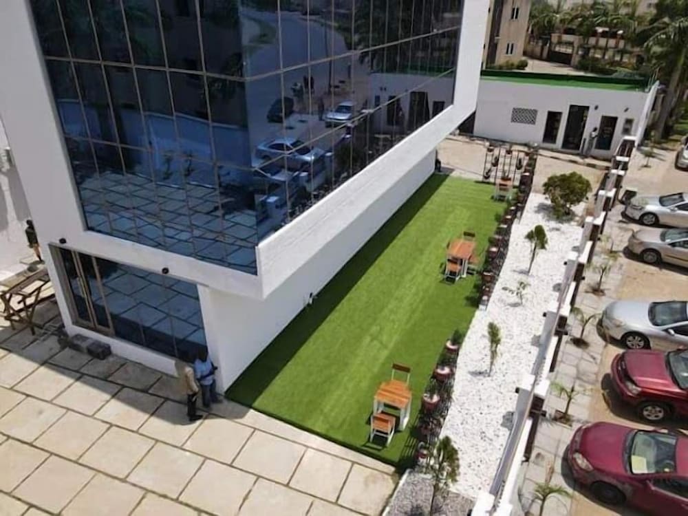 Smart Service Apartments