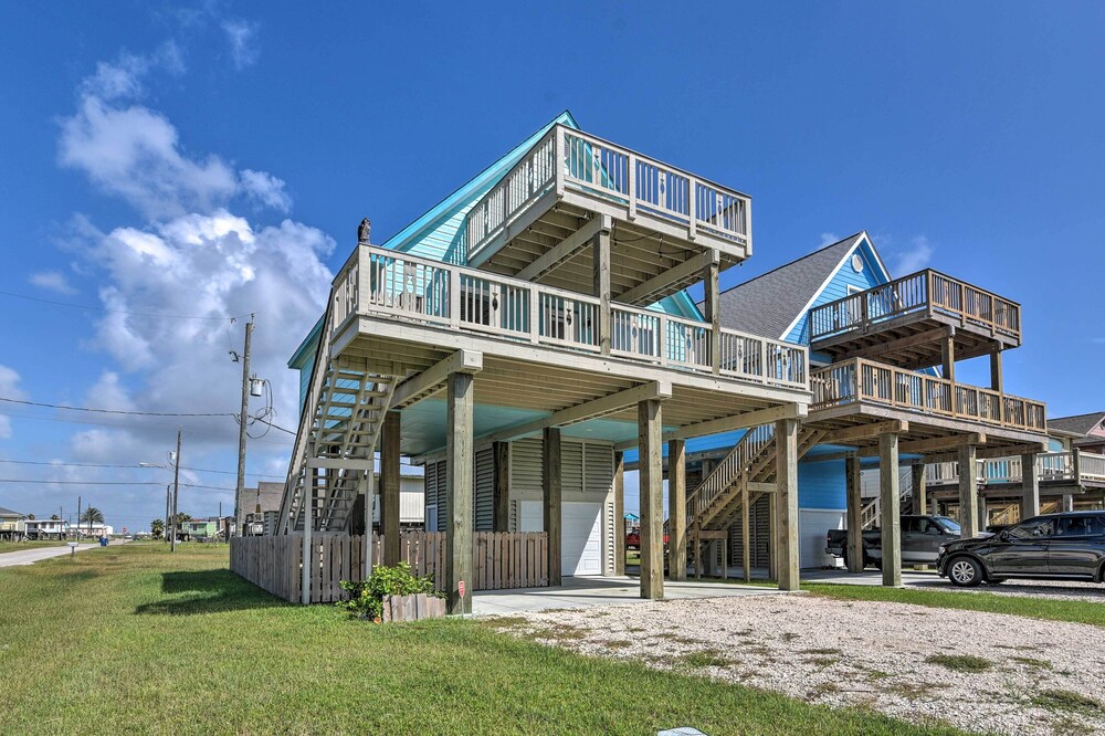 2 Blocks to Gulf: Surfside Beach Family Home! view 3