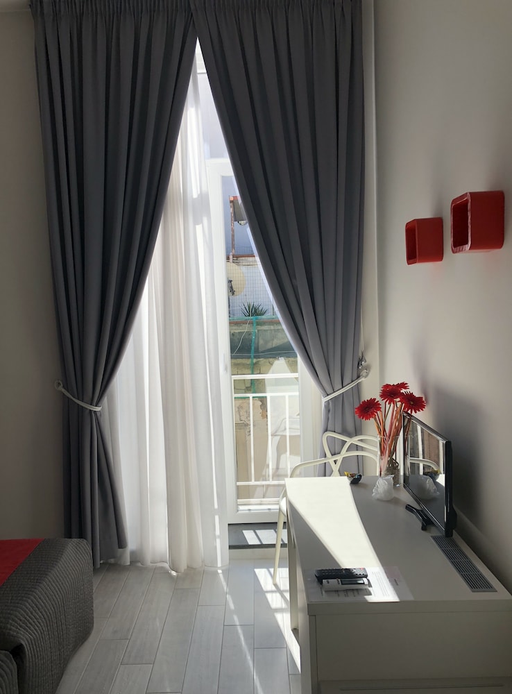 Chiaia Guest House