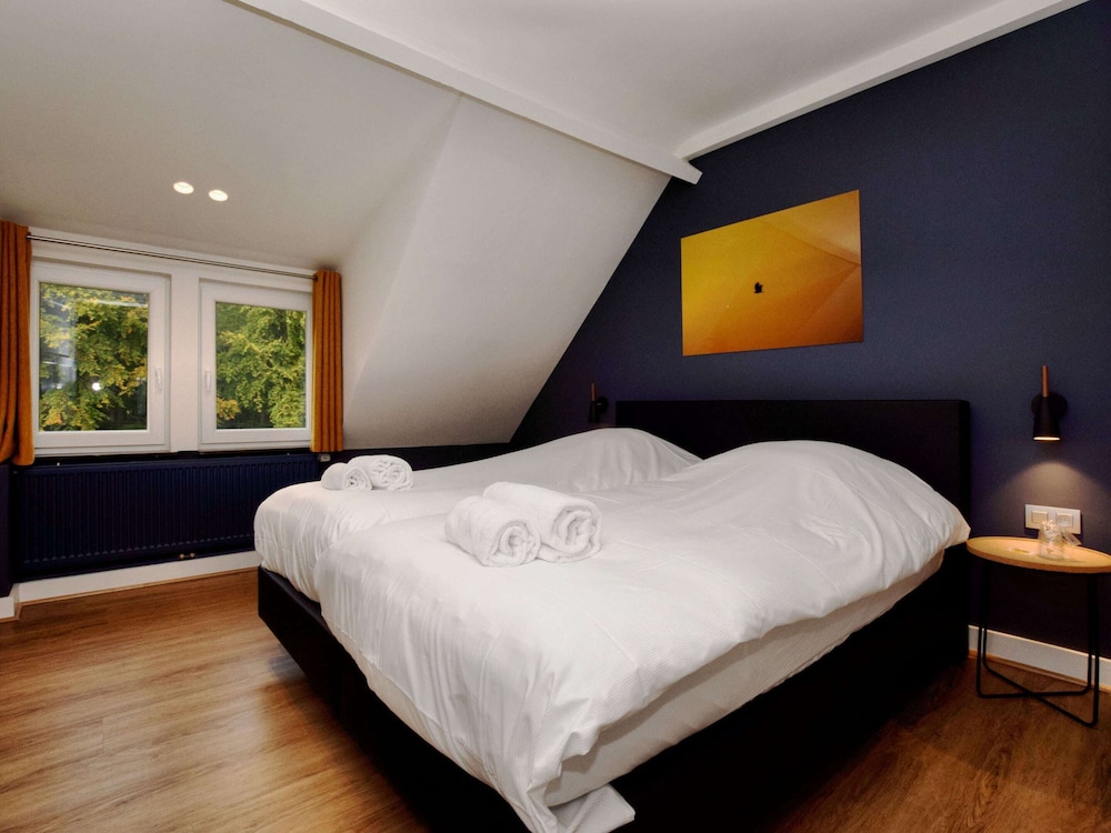 Affluent Holiday Home in Spa with Hot Tub, Garden, Sauna view 3
