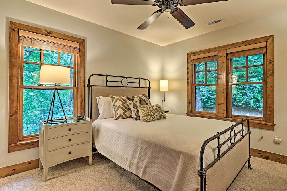 Charming Cashiers Cottage w/ Screened Porch! view 3