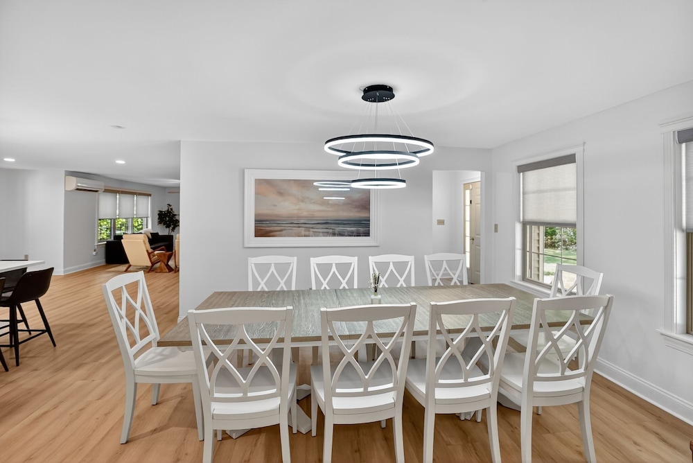 Gray Woodland Escape Golf, Pool & Cinema 5 Bedroom Home