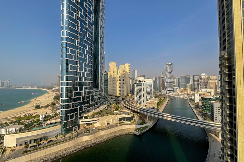 HiGuests - EMAAR 52-42