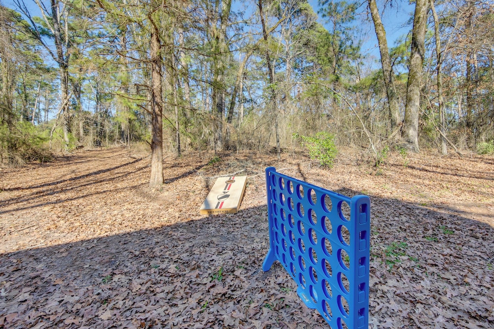 Winnsboro Tiny House w/ Trails, Yard Games & More!