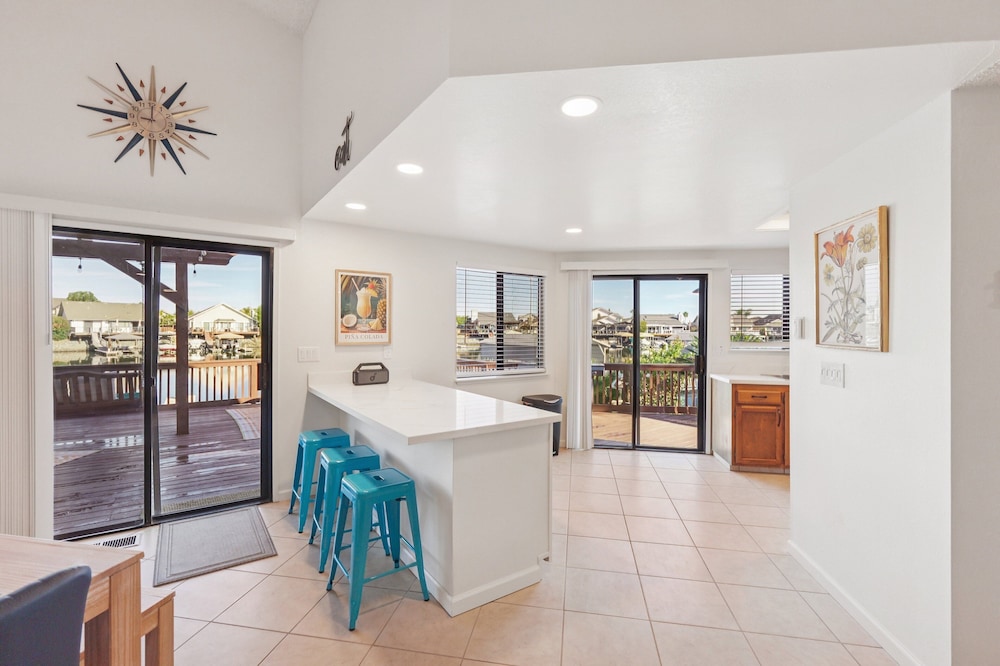 Waterfront Escape With Private Dock 3 Bedroom Home