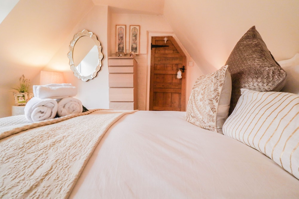 Charming Period Cottage With Free Wifi