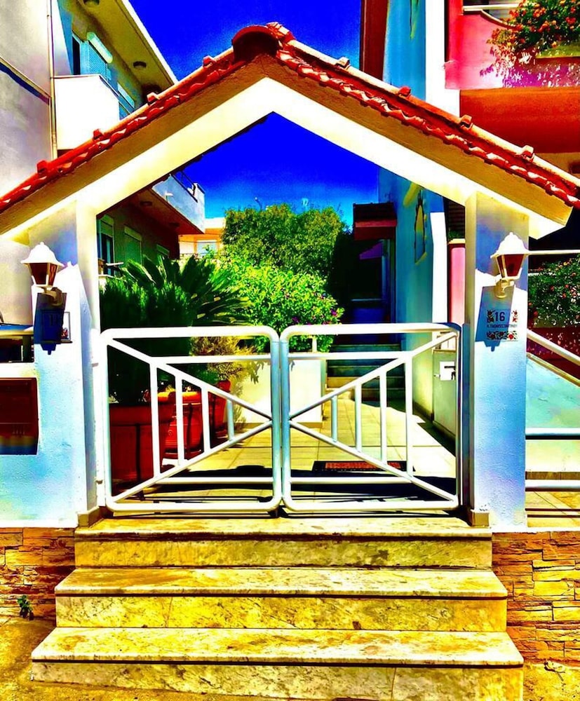 Kallipatira Apartments view 4