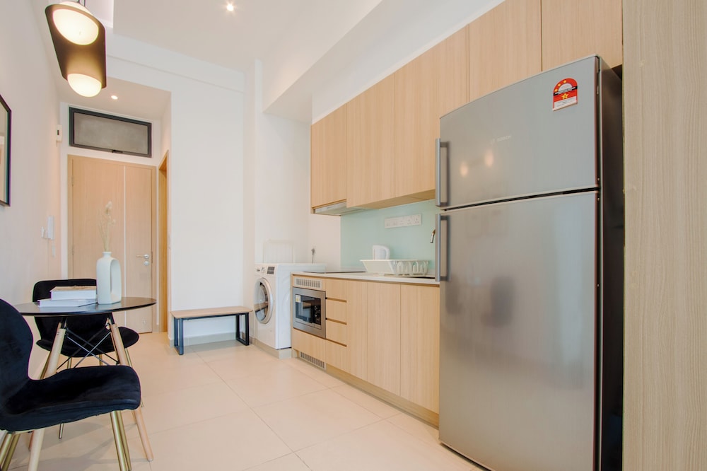 NaiBnB @ The Colony by Infinitum