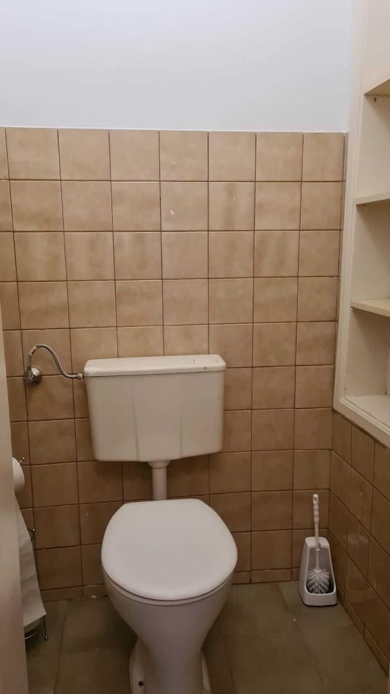 Spacious 2BR Apt Long Stay in Vienna