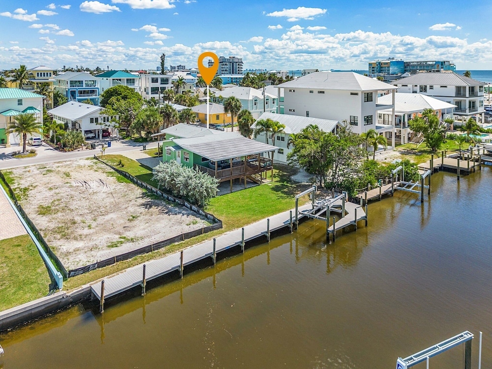 171 Canal Cove: 2br W/ Canal Views 2 Bedroom Home