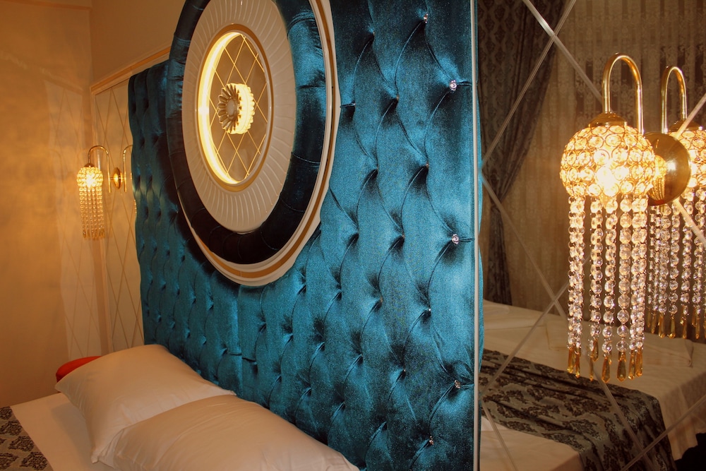 Talya Apartments