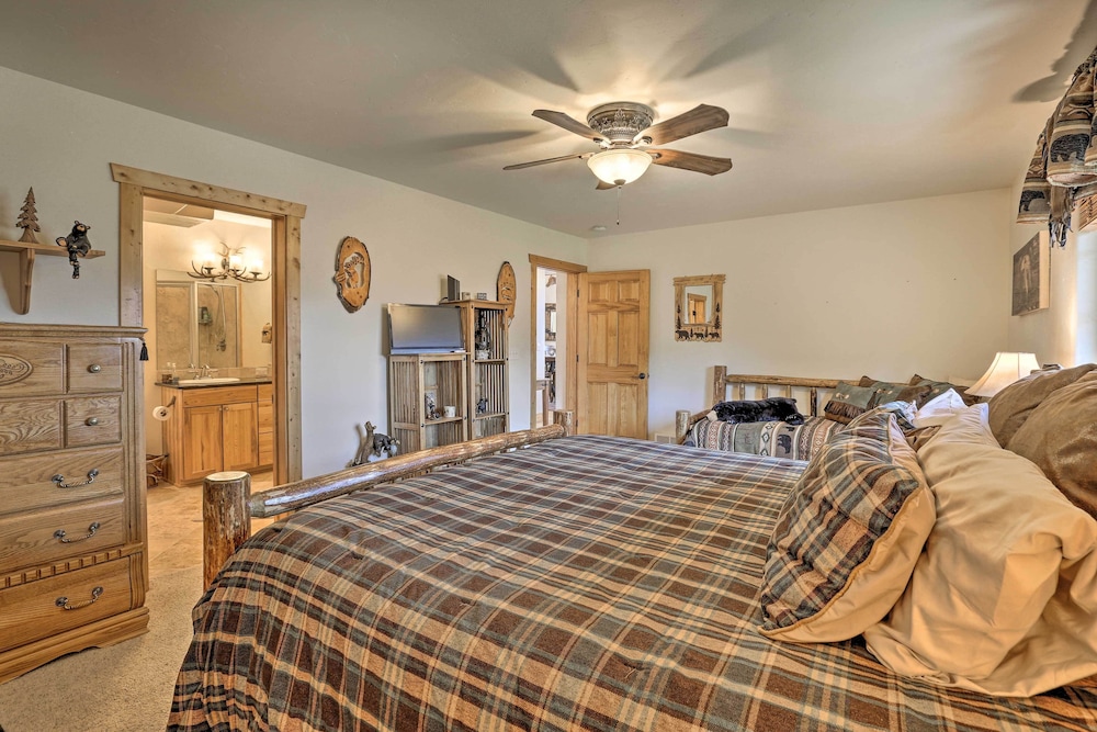 Deck, Bar & Mtn Views: Grand Granby Retreat! view 5