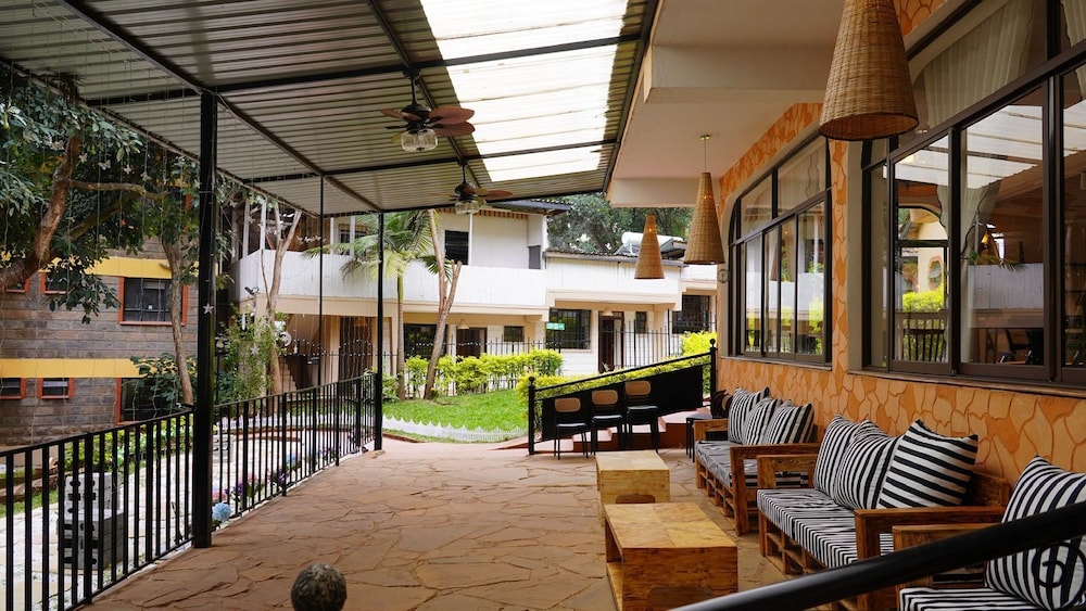 ZZZ Hostel & Restaurant