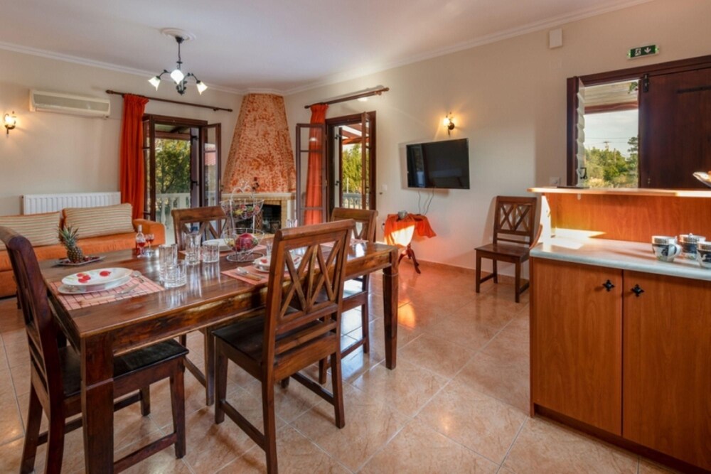 Villa Rose With Private Pool photo 4